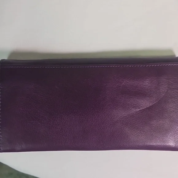 Pure Luxuries London Purple Leather Wallet - Picture 5 of 5